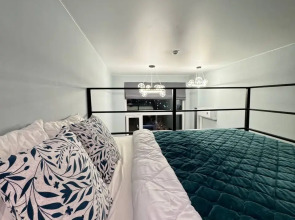 Двухуровневые Апартаменты на Нагорной с красивым видом из окна