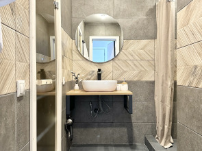 Частный Дом Барнхаус №2 на 10 гостей, с дровяной баней и горячим чаном