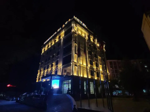 Shedevr Plaza Hotel