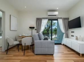 Vsego lish 350 Metrov ot Morya Apartments