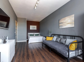 Апартаменты с балконом и красивым видом у метро