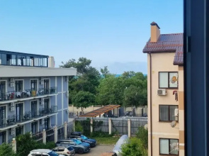 Prostornaya Na Pervoy Linii Flat