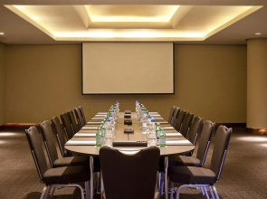 Отель JA Ocean View Hotel