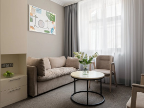 Отель Green Doors