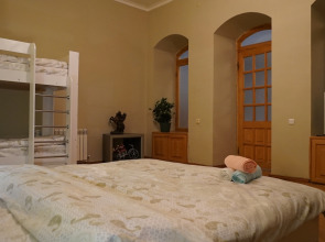 Хостел Happy Baku Hostel & Tours