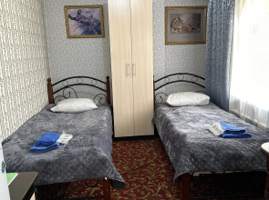 Отель Лотос