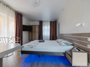 Studiya 10 with private terrace