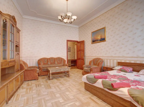 Апартаменты СТН Апартаменты с двумя спальнями на Караванной