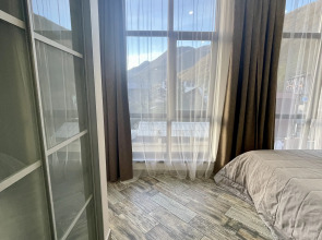 Квартира Огромная трехкомнатная квартира напротив подъемника