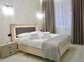 V Tsentre Goroda Flat
