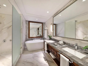 Отель The Ritz-Carlton, Dubai