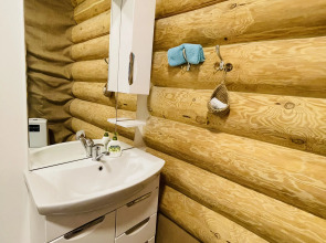 Tri Bogatyrya Guest House