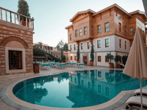 Отель Seven Hills Palace