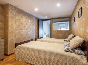 Хостел Бугров