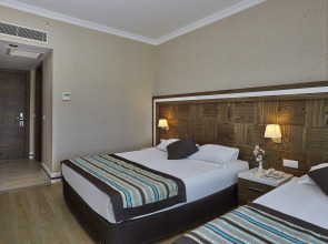 Отель Royal Towers Kiris