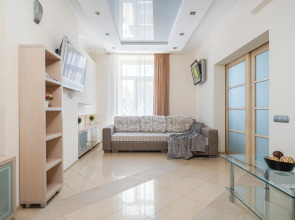 Апартаменты в центре на независимости