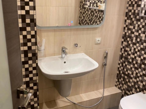 Апартаменты на Средней 13