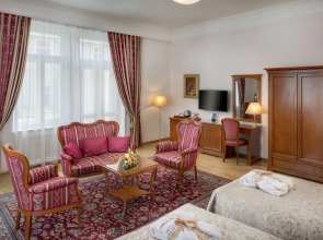 Отель Boutique Seven Days