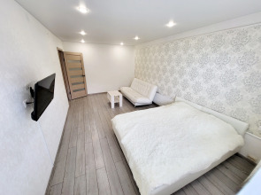 Апартаменты Б. Октябрьская 120