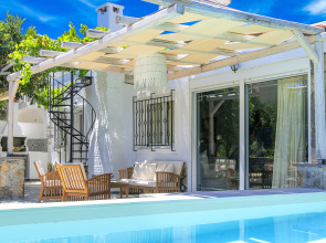 Cretan Lodge Heated Pool Villa