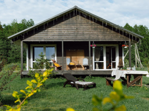 Chalet s Vidom na Sad