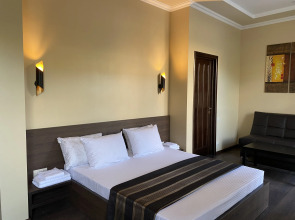 Отель Империал