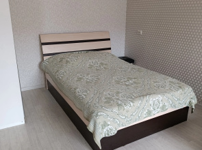 Kvartira radom s avtovokzalom v 5 ostanovkah ot Pagody semi dnej