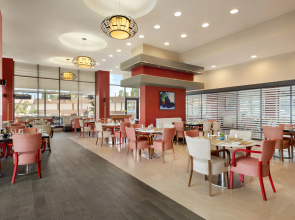 Отель Ramada Plaza by Wyndham Eskisehir