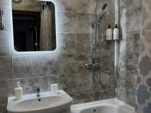 Квартира BestHome Двухкомнатная семейная в центре