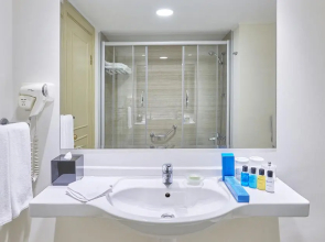 Отель Wyndham Tashkent