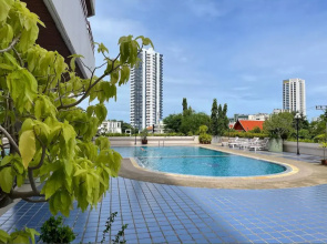 Studiya Na Pratamnake Flat