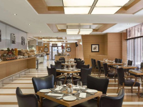 Отель Delta Hotels Jumeirah Beach, Dubai