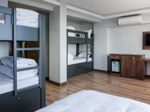 Хостел Bucoleon