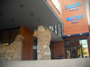 Отель Bricks