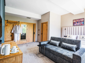 Отель River Inn