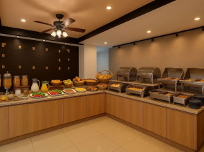 Отель The Outdoor Kata