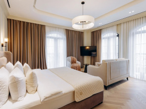 Апарт-отель Four Seasons