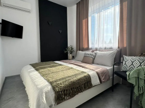 Dvukhkomnatnaya v Stile Vostochnoy Bezmyatezhnosti Flat