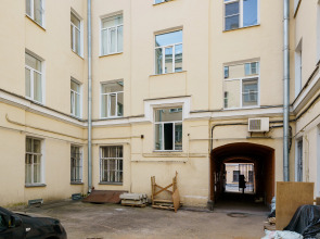 Апартаменты SREDNYAYA PODYACHESKAYA 6 APARTMENTS Просторные трехкомнатные апартаменты Park Lane Inn для 3-х взрослых