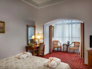 Отель Boutique Seven Days