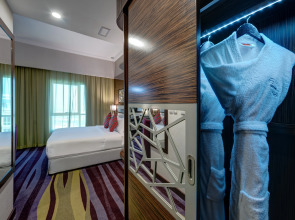 Отель Vintage Grand