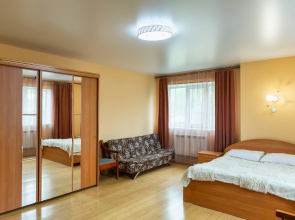 Bear's Corner Guest House	