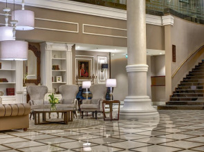 Отель Dukes The Palm Dubai