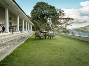 W15 Hanthana Estate Kandy Hotel