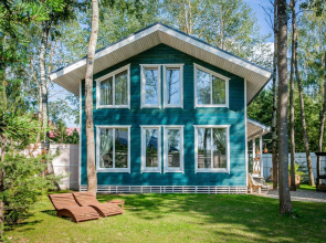 Tiffani Delyuks Guest House
