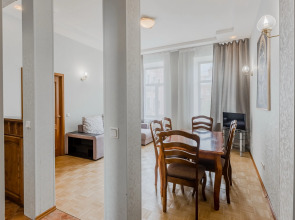 Апартаменты SpbStay с сауной на Невском проспекте 90