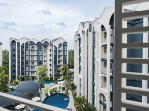 Halo 1 The Title by Chiwa Phuket Apartments
