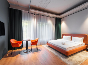 Aura Hotel