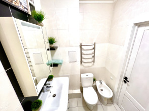 Уютные Апартаменты (рядом с ЖД вокзалом)  (ул. Никитинская 30)