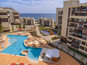 Dvukhkomnatnyje Atlas Na 1 Linii U Morya Apartments